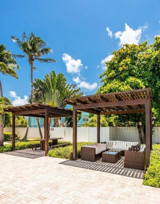 Beach Living At Island Pine Villas George Town Esterno foto