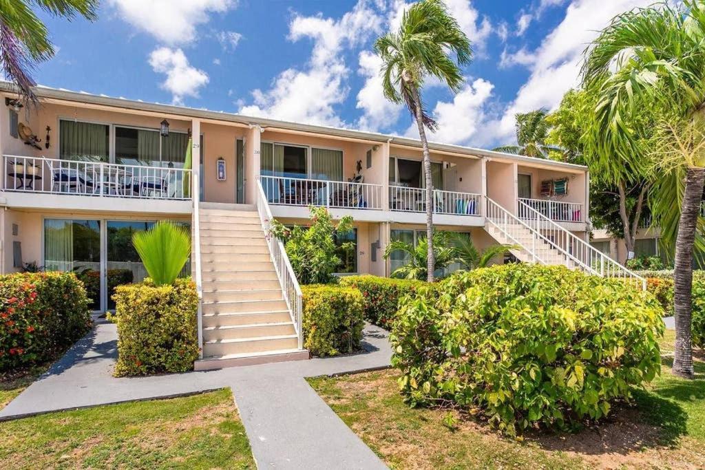 Beach Living At Island Pine Villas George Town Esterno foto