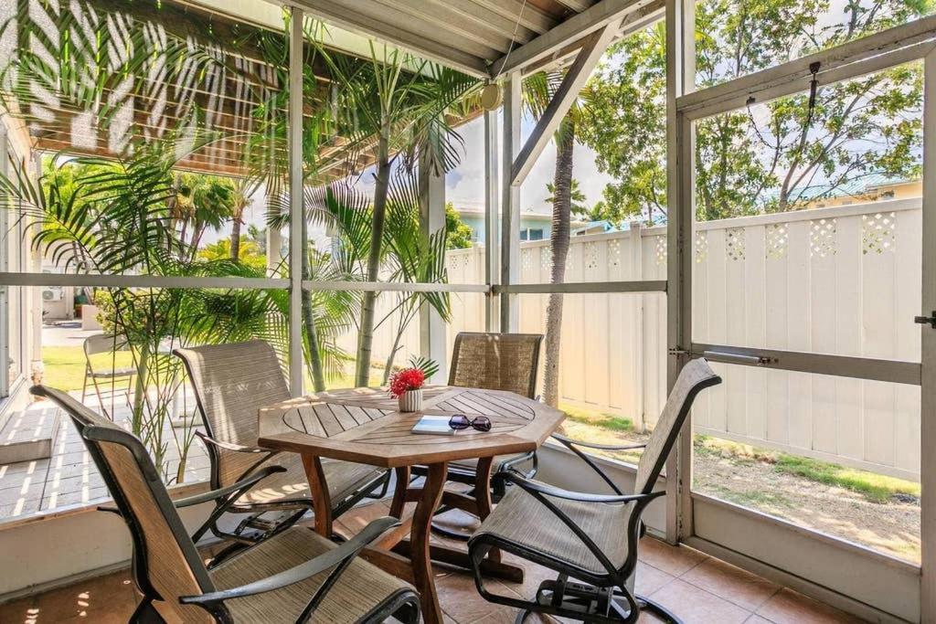 Beach Living At Island Pine Villas George Town Esterno foto
