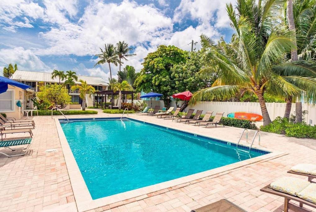 Beach Living At Island Pine Villas George Town Esterno foto