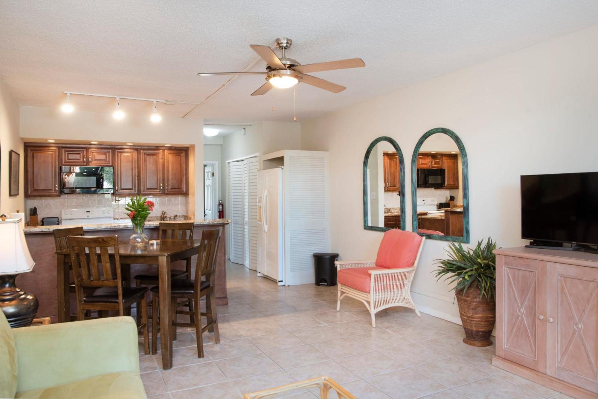 Beach Living At Island Pine Villas George Town Esterno foto